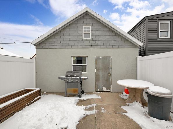 6451 59th Avenue, Maspeth NY 11378