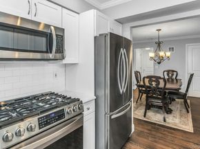 31 Cambridge Drive W, Copiague NY 11726