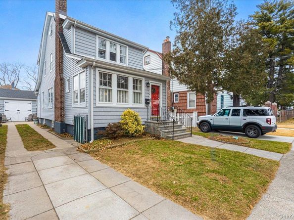 92-14 221st Street, Queens Village NY 11428