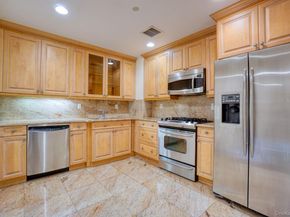 171 Great Neck Road 4L, Great Neck NY 11021