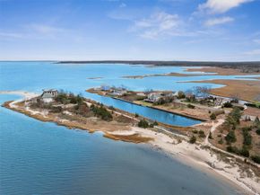 112 Pine Avenue, Flanders NY 11901