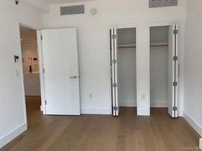 4620 11th Street 5F, Long Island City NY 11101