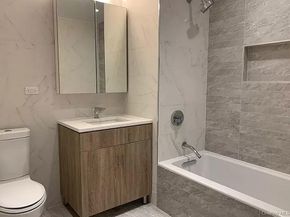 4620 11th Street 5F, Long Island City NY 11101