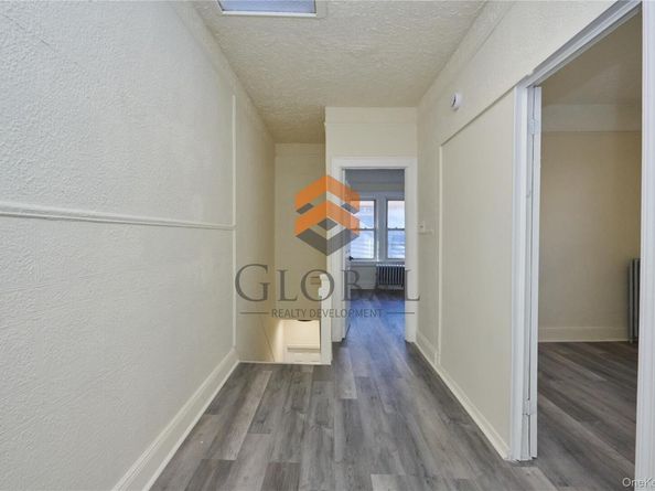 865 E 215th Street, Bronx NY 10467