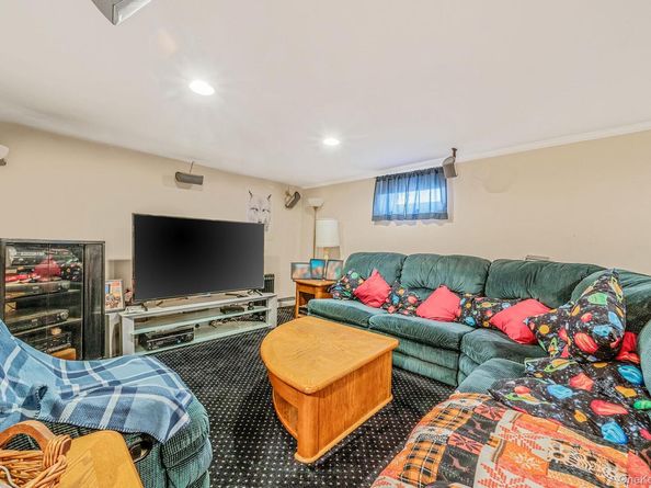 171 N Oak Street, Massapequa Park NY 11758