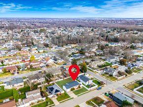 171 N Oak Street, Massapequa Park NY 11758