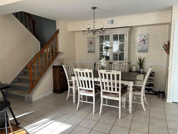 233B Springmeadow Drive B, Holbrook NY 11741