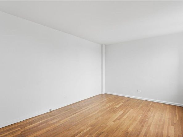 210-15 23rd Avenue 3F, Bayside NY 11360