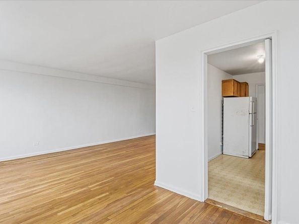 210-15 23rd Avenue 3F, Bayside NY 11360