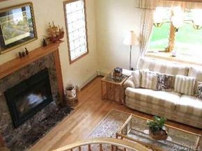 2 Aster Drive, New Hyde Park NY 11040