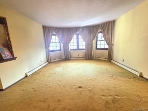 9 Weaver Lane, Dix Hills NY 11746