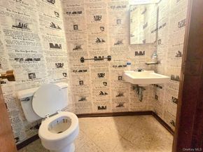 9 Weaver Lane, Dix Hills NY 11746