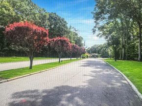 1407 Middle Road 275, Calverton NY 11933