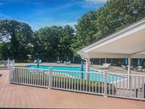 1407 Middle Road 275, Calverton NY 11933