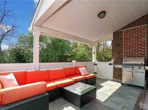 215 Roosevelt Boulevard, Long Beach NY 11561