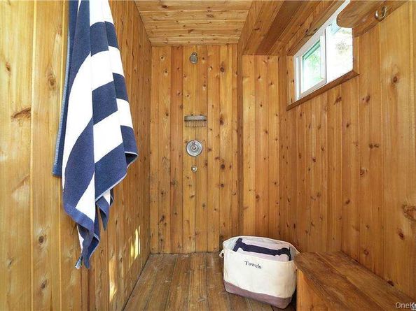 215 Roosevelt Boulevard, Long Beach NY 11561