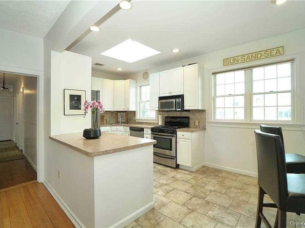 215 Roosevelt Boulevard, Long Beach NY 11561