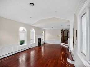 6 Robert Court, Center Moriches NY 11934