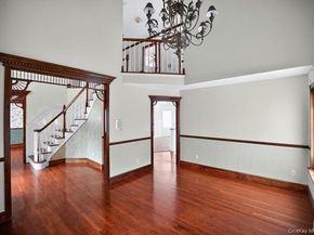 6 Robert Court, Center Moriches NY 11934