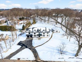 43 Hilltop Lane, Thornwood NY 10594