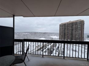 269-10 17K Grand Central Parkway 17K, Floral Park NY 11005