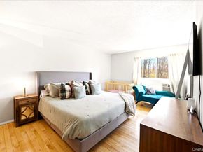14 Granada Crescent 18, White Plains NY 10603