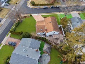 116 Nottingham Road, Manhasset Hills NY 11040