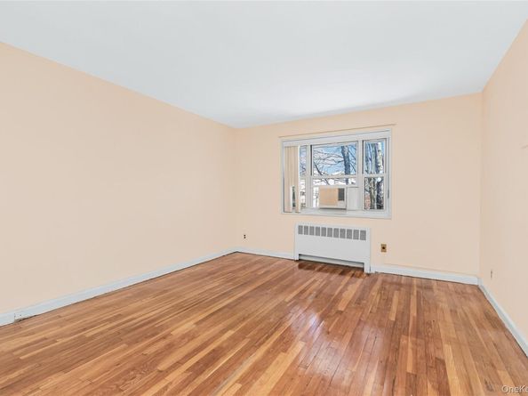 6 Dehaven Drive 2E, Yonkers NY 10703