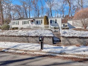 81 Oakside Road, Smithtown NY 11787
