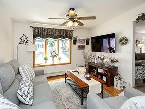 166 Choir Lane E, Westbury NY 11590