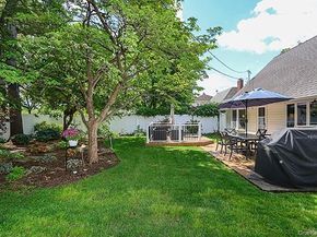 166 Choir Lane E, Westbury NY 11590