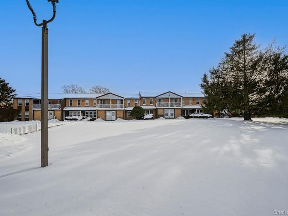 96 Artist Lake Drive, Middle Island NY 11953