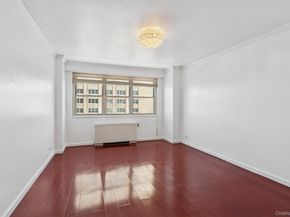 10230 66 Road 14A, Forest Hills NY 11375