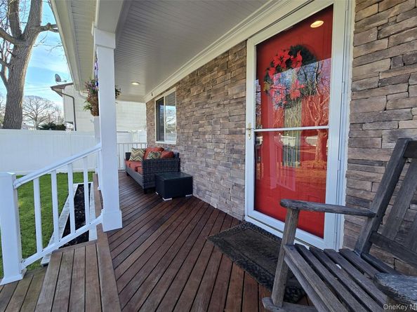 58 N Evergreen Drive, Selden NY 11784