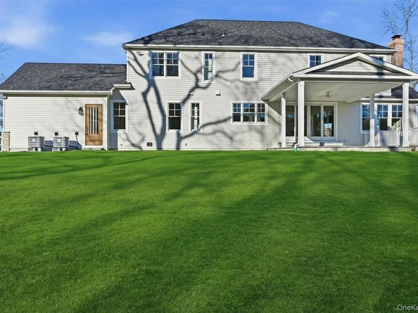 75 Crescent Court, Wading River NY 11792