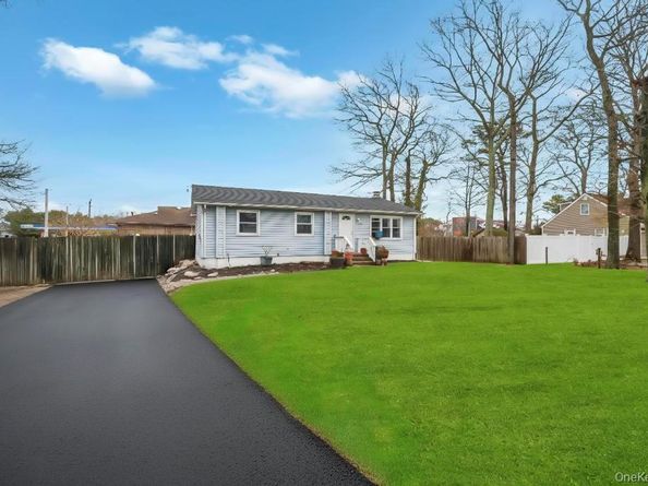 19 Windus Drive, Shirley NY 11967