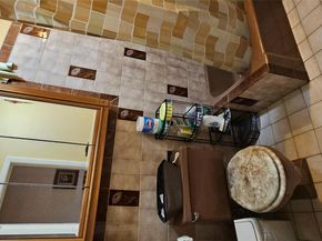 68-09 79 Street, Middle Village NY 11379
