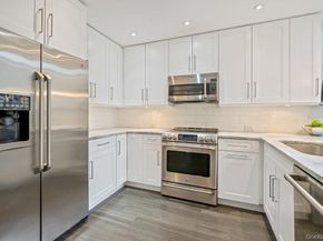 230 Hamlet Drive, Jericho NY 11753