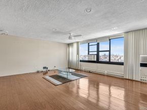 162-11 9th 7B, Beechhurst NY 11357