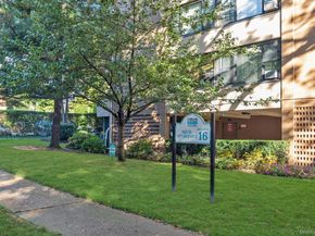 162-11 9th 7B, Beechhurst NY 11357