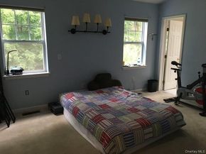 111 Park Rd Extension, Goldens Bridge NY 10526