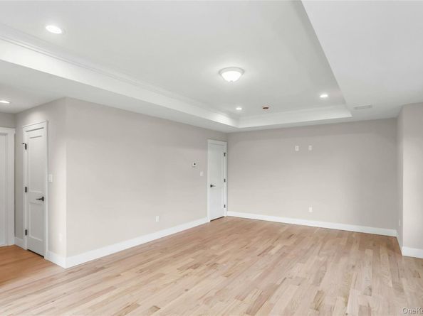 22 Cheshire Avenue, Syosset NY 11791