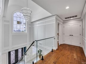 157 4th Street, Hicksville NY 11801