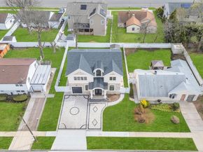 157 4th Street, Hicksville NY 11801