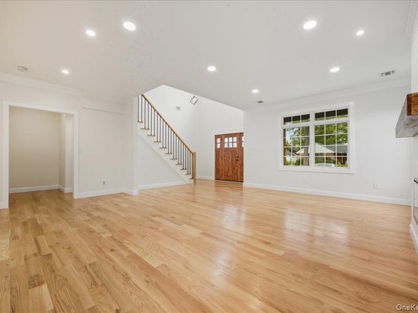 1420 Poulson Street, Wantagh NY 11793
