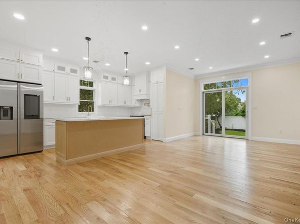 1420 Poulson Street, Wantagh NY 11793