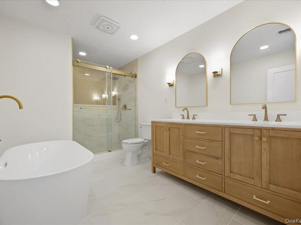 1420 Poulson Street, Wantagh NY 11793
