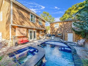 7 Albermarle Avenue, Holtsville NY 11742