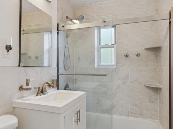 75-02 Austin Street 2J, Forest Hills NY 11375