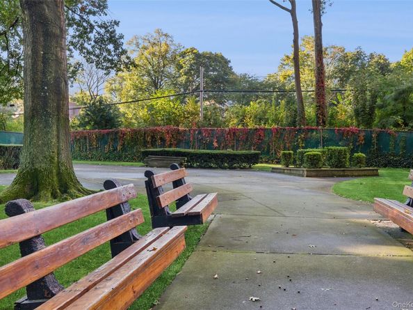 75-02 Austin Street 2J, Forest Hills NY 11375